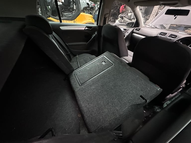 VW GOLF 2010 2.0 DIESEL BREAKING 