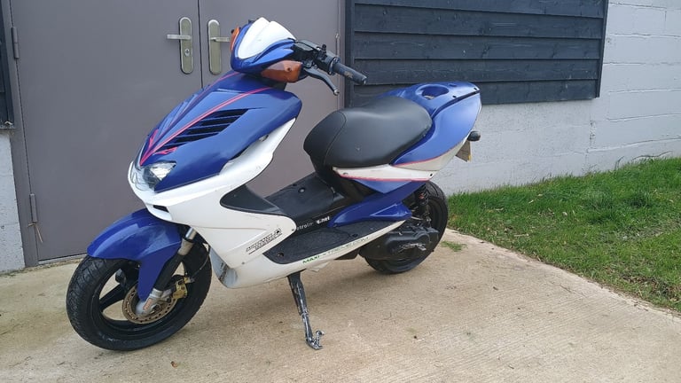 2011 Yamaha aerox 50cc scooter moped 