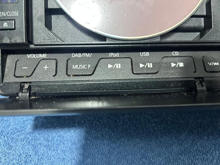 Panasonic SA-EN38 Stereo DAB / FM / CD / USB with Speakers