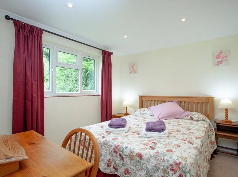 COTTAGE TO LET