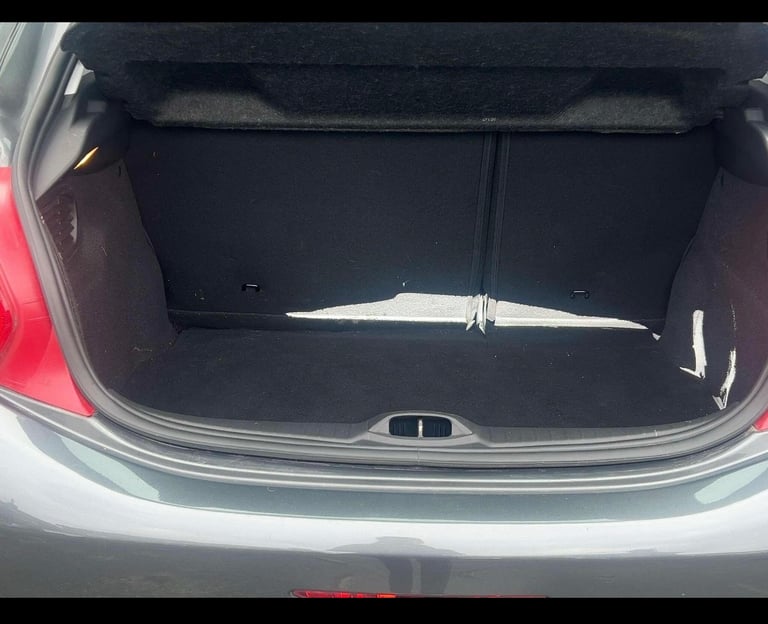 Peugeot, 208, Hatchback, 2014, Manual, 1199 (cc), 5 doors