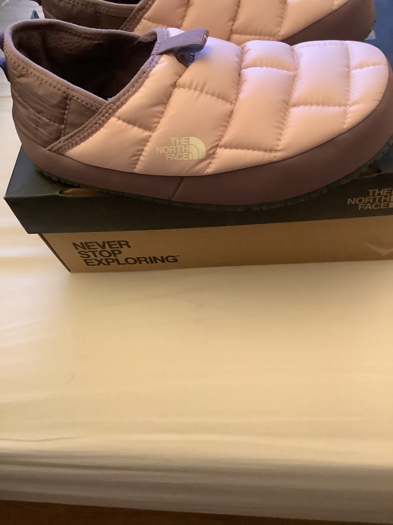 North face youth/womens mules size 4