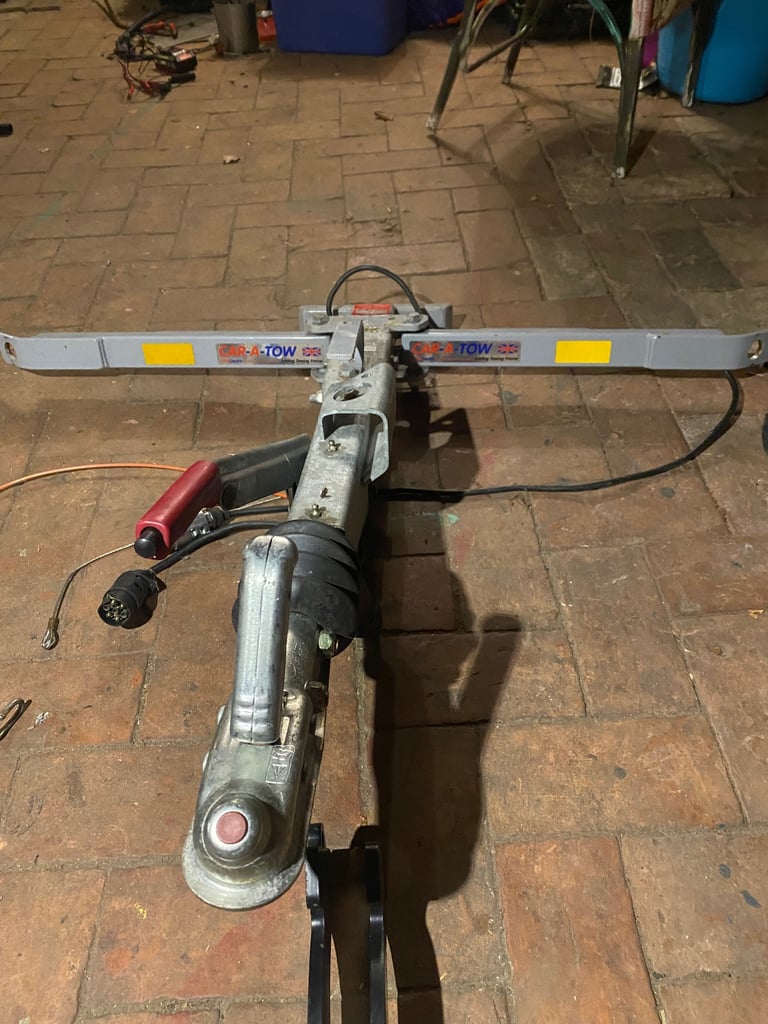  A CAR TO TOW behind a motor home tow bar fitting included 
