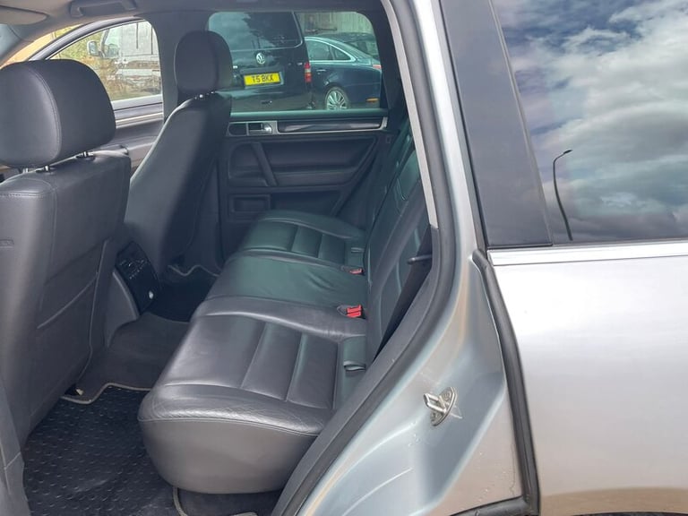 2009 Volkswagen Touareg 2.5 Touareg Altitude TDI E4 AUTO 5dr SUV Diesel Automatic