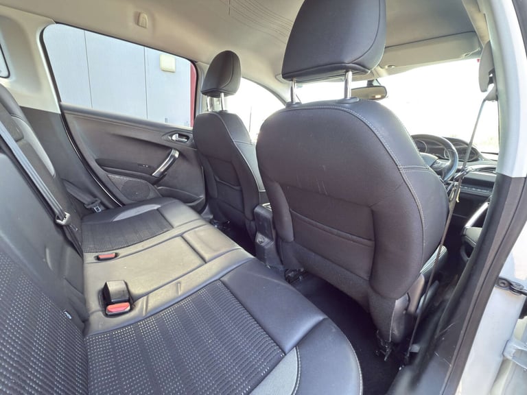 2016 Peugeot 2008 1.2 PureTech Allure SUV 5dr Petrol Manual Euro 6 (82 ps) SUV Petrol Manual