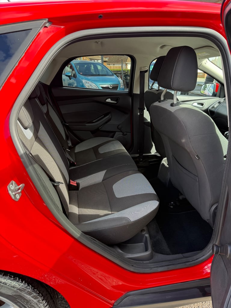 Ford, FOCUS, Hatchback, 2014, Manual, 998 (cc), 5 doors