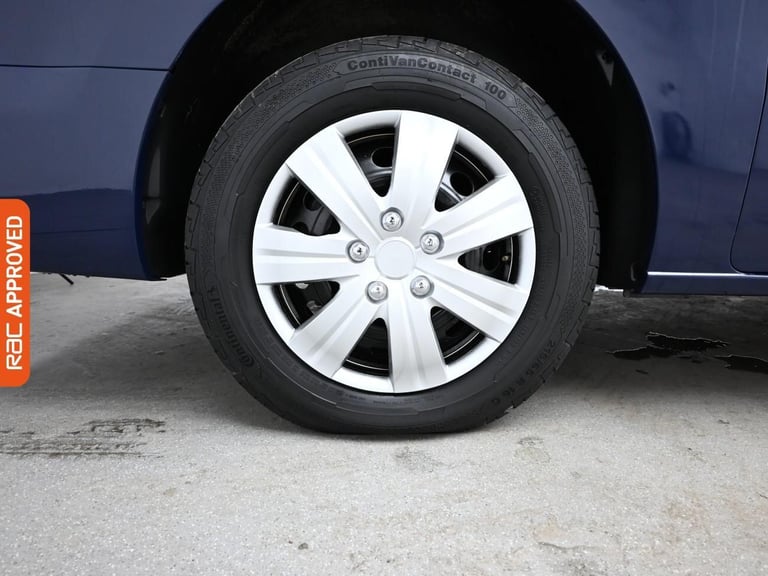 2019 Peugeot Traveller 1.5 BlueHDi Business Standard MPV MWB Euro 6 (s/s) 5dr Mpv (Multi-Purpose ...