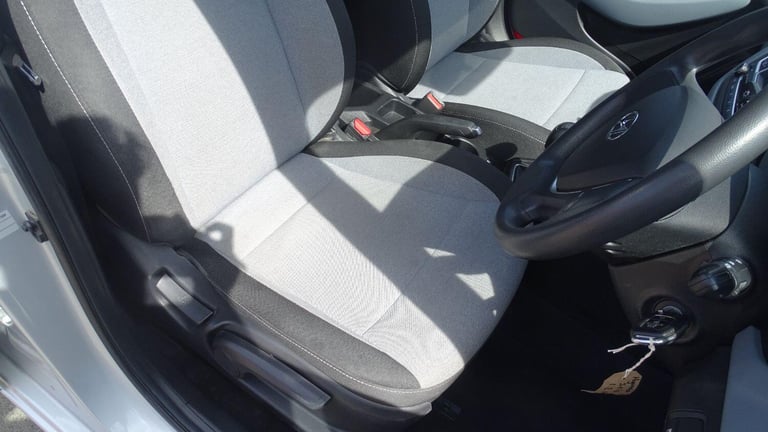 HYUNDAI I20 1.2 Blue Drive S Silver Manual Petrol 2016
