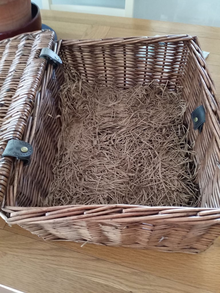 image for Empty M&S Hamper
