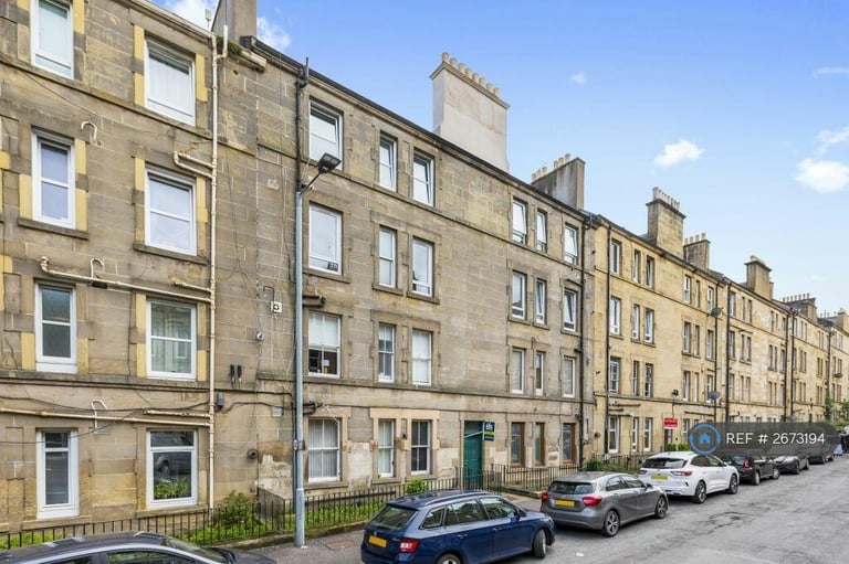 1 bedroom flat in Wardlaw Place, Edinburgh, EH11 (1 bed) (#2673194)