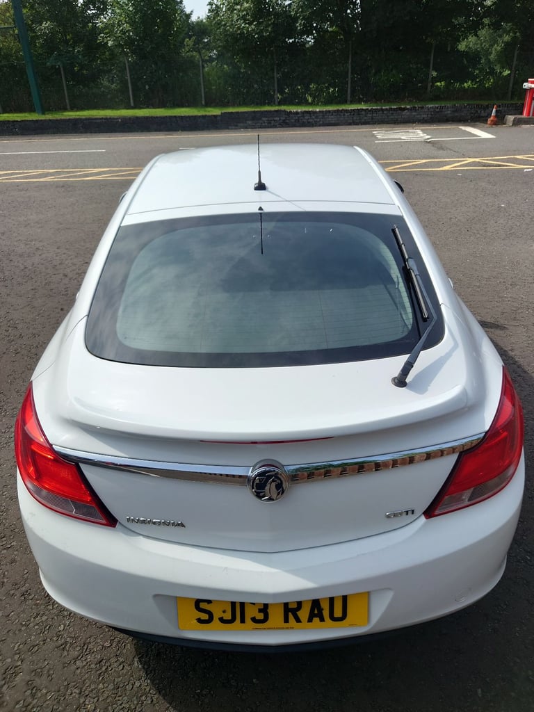 Vauxhall, INSIGNIA, Hatchback, 2013, Manual, 1956 (cc),5 doors - Image 8