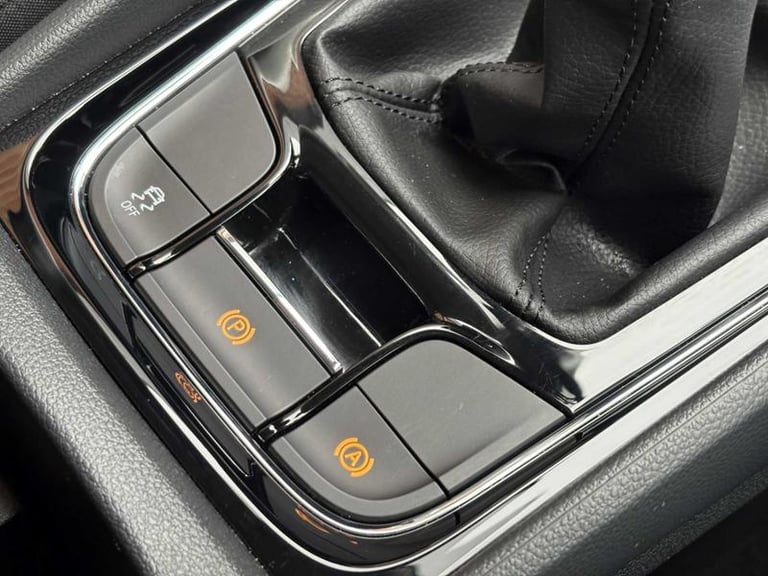 2025 Skoda Karoq 1.0 TSI 116 SE Drive 5dr Manual SUV Petrol Manual