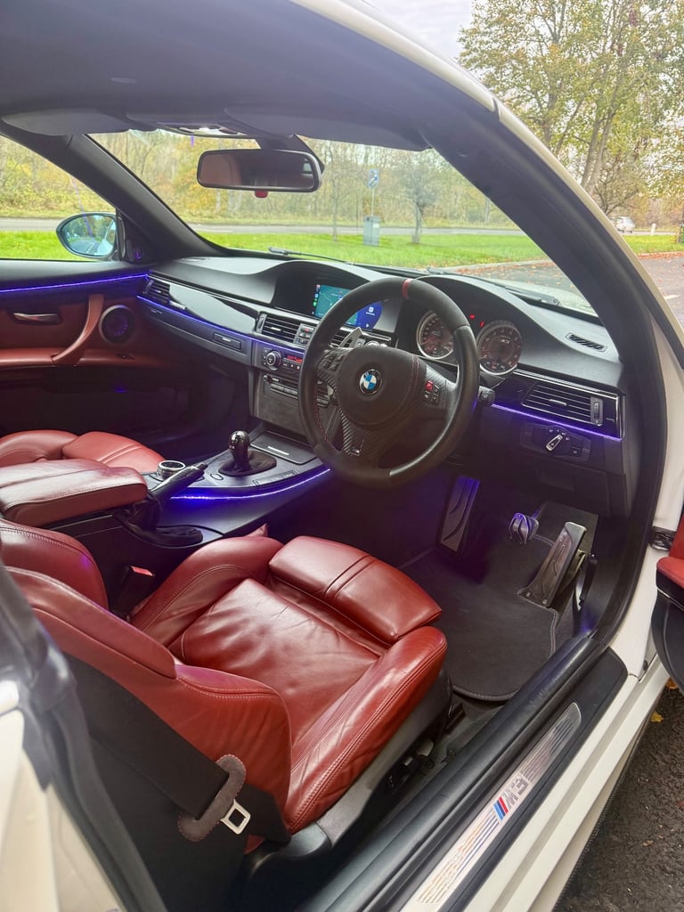 2010 BMW M3 DCT V8 E93 CONVERTIBLE ALPINE WHITE FOX RED