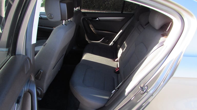 2013 Volkswagen Passat 2.0 TDI Bluemotion Tech SE 4dr DSG SALOON Diesel Automatic