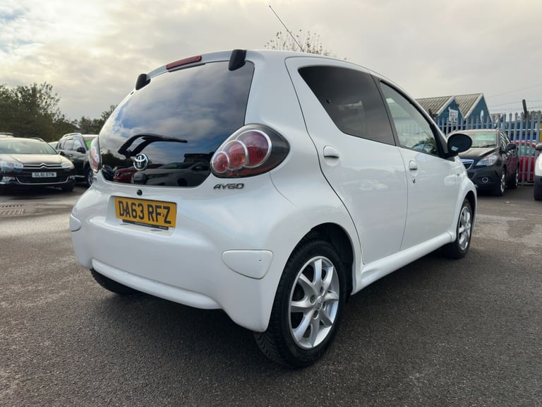 2013 Toyota AYGO 1.0 VVT-i Mode 5dr HATCHBACK Petrol Manual