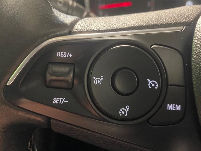  Vauxhall Grandland X 1.2 Turbo Gpf Sport Nav Suv 5dr Petrol Auto Euro 6 (s/s) (130 Ps) Petrol Au...
