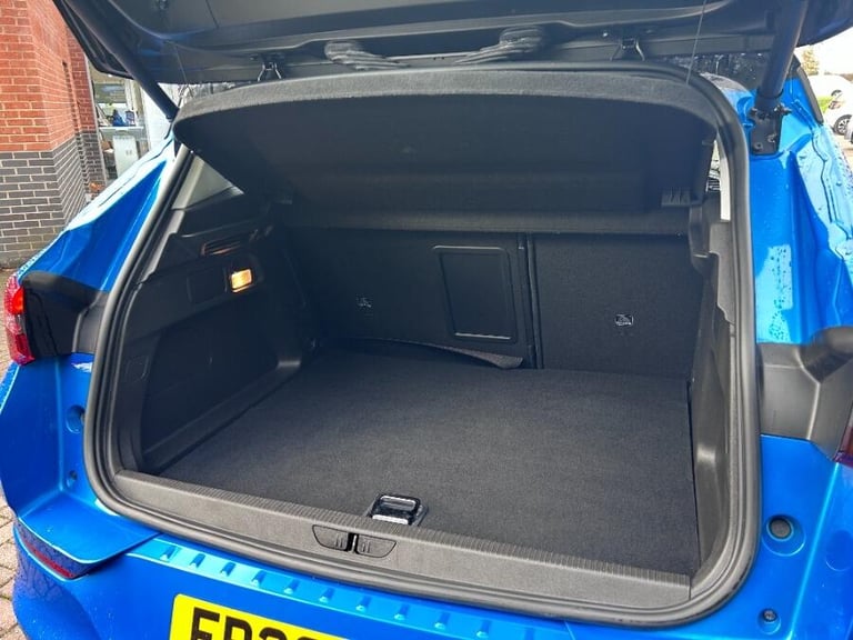 2023 Vauxhall Crossland X 1.6 14.2kwh Ultimate Suv 5dr Petrol Plug In Hybrid Auto Euro 6 (s/s) (2...