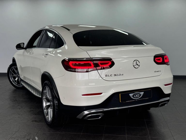 MERCEDES-BENZ GLC 2.0 GLC300d AMG Line (Premium Plus) Coupe G-Tronic+ 4MATIC