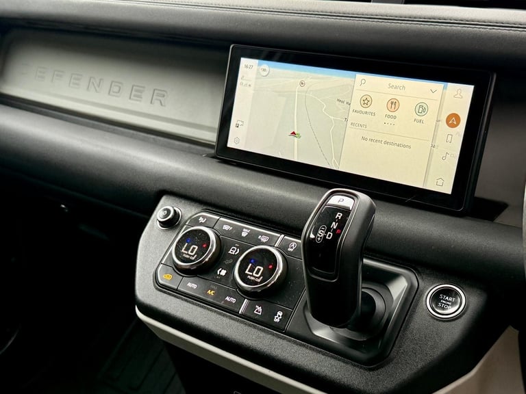 2021 Land Rover Defender 90 3.0 **Urban Styling - 3 Seater - 360 Cam* 