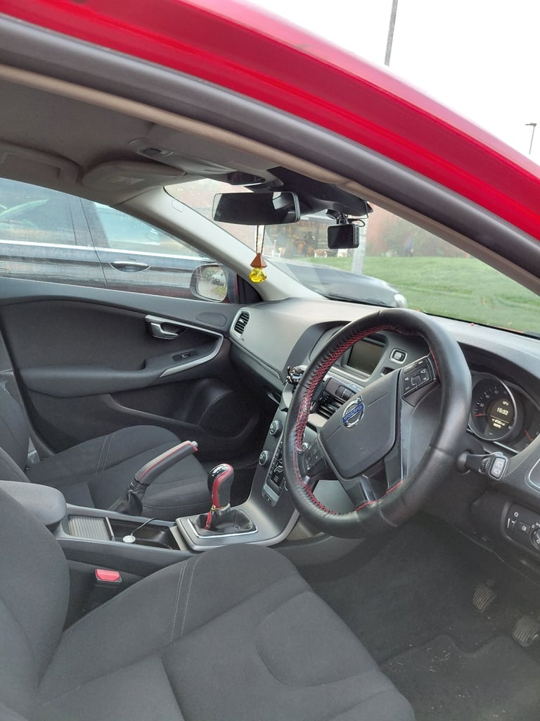 Volvo, V40, Hatchback, 2015, Manual, 1560 (cc), 5 doors