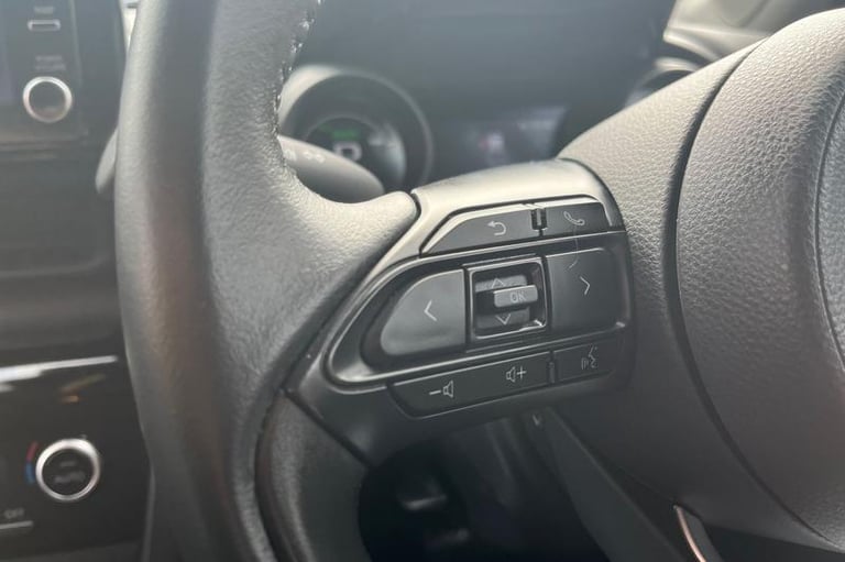 2022 Toyota Yaris Cross 1.5 Hybrid Icon 5dr CVT, Parking sensors, Media Screen, Sat Nav, Multifun...