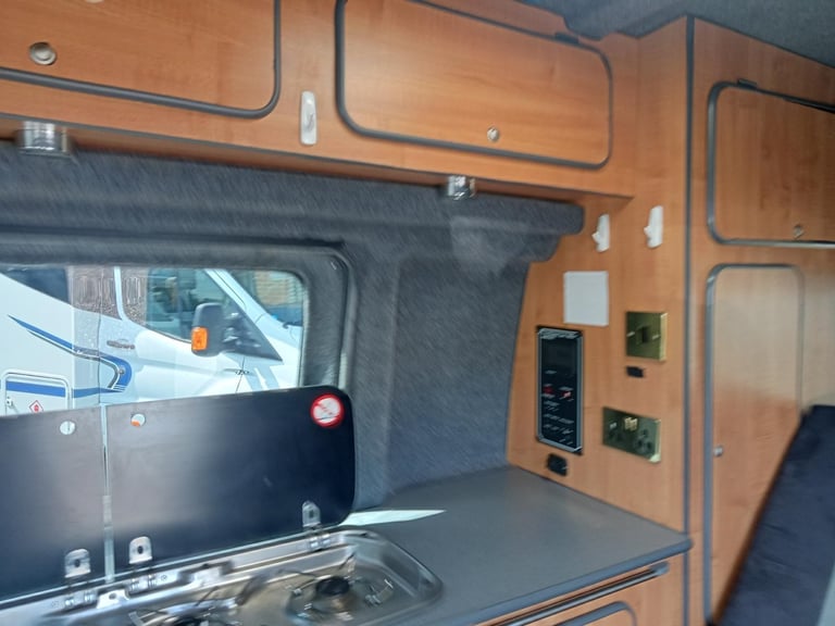 PEUGEOT EXPERT HDI LWB 2 BERTH 57PLATE