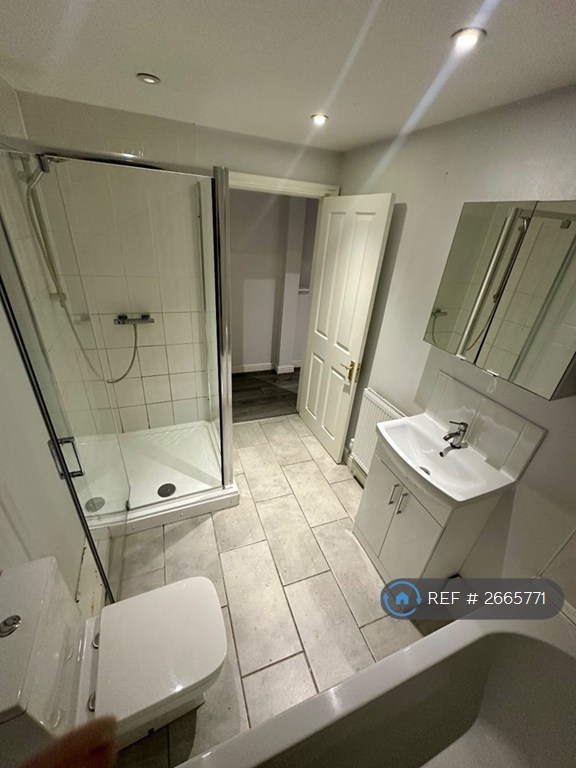 2 bedroom flat in Sunnyside, Liverpool, L8 (2 bed) (#2665771)