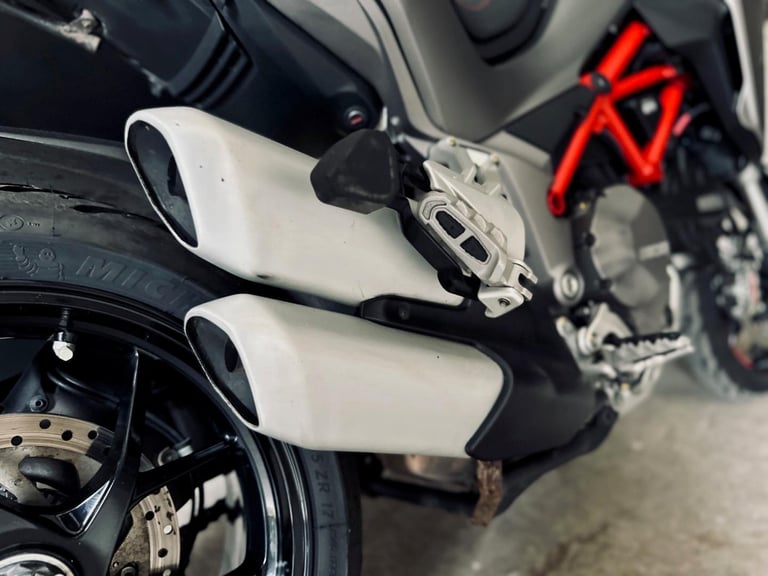 STUNNING 2020/20 DUCATI MULTISTRADA 1260 S GRAND TOUR MOTORCYCLE 
