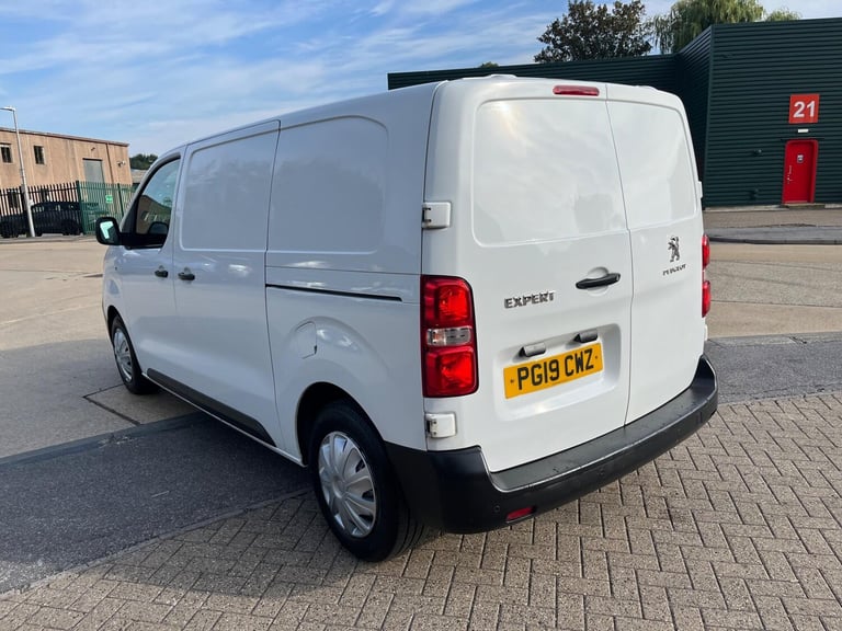 2019 Peugeot Expert 1.5 BlueHDi 1000 Professional Standard Panel Van MWB Euro 6 (s/s) 6dr PANEL V...