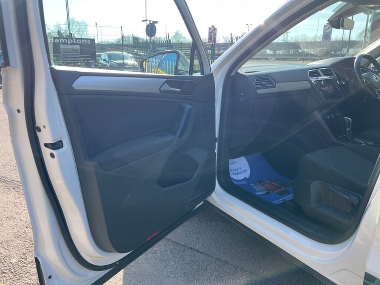 2017 Volkswagen Tiguan 2.0 TDI S SUV 5dr Diesel DSG 4Motion Euro 6 (s/s) (150 ps) ESTATE Diesel A...