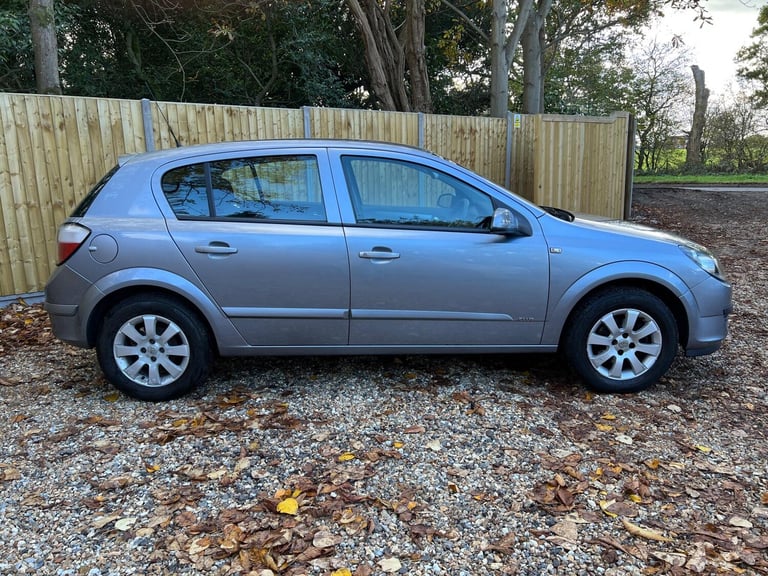 2006 Vauxhall Astra 1.6i 16v Club 5dr HATCHBACK Petrol Manual