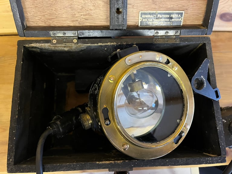 WW2 Admiralty Aldis Signal Lamp 1944 (boxed and working) 