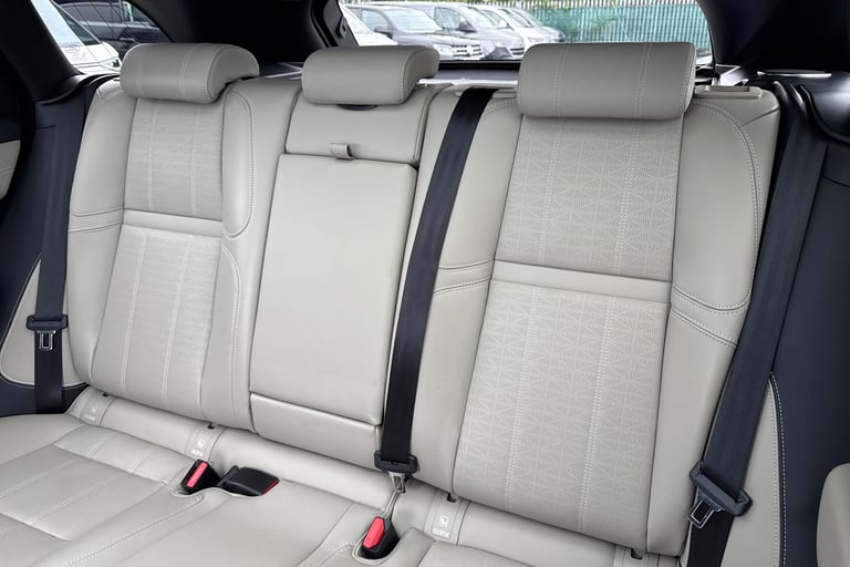 2019 Land Rover Range Rover Velar 2.0 D240 R-Dynamic HSE Auto 4WD Euro 6 (s/s) 5dr SUV DIESEL Aut...