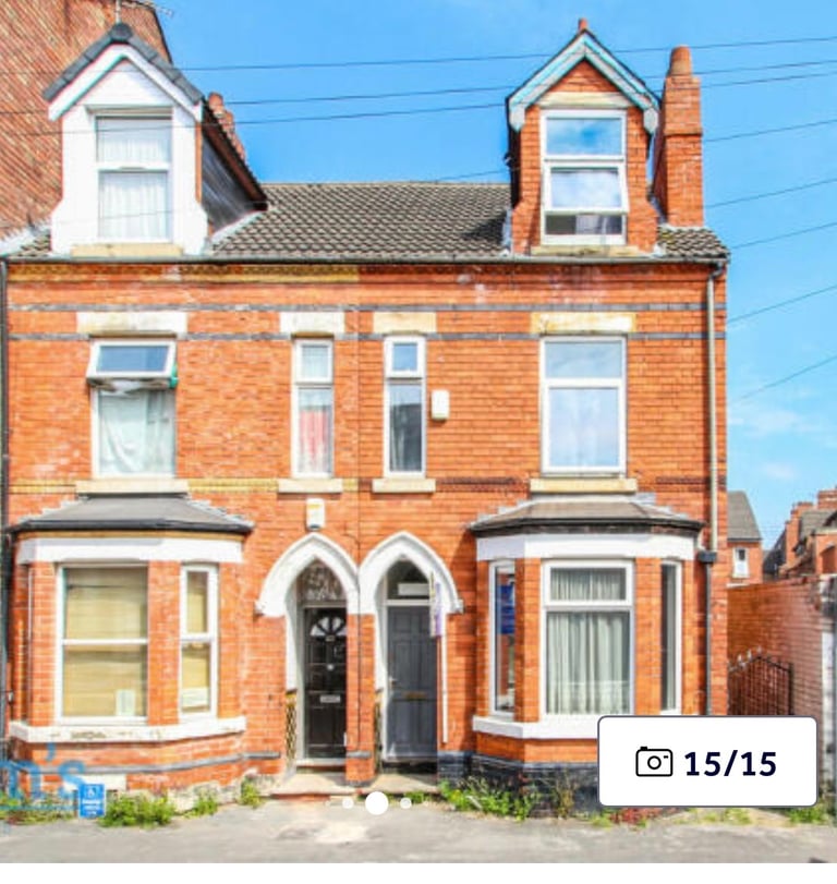 Double bedroom in a shared house in NG7, £585 PCM, including bills.  