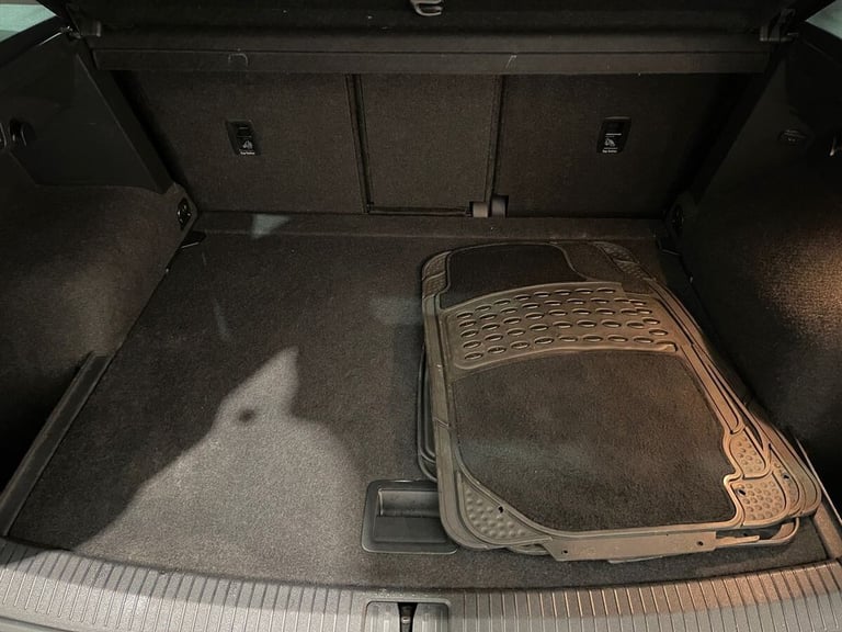 2018 Volkswagen Tiguan 2.0 TDI SE Navigation SUV 5dr Diesel DSG Euro 6 (s/s) (150 ps) ESTATE Dies...