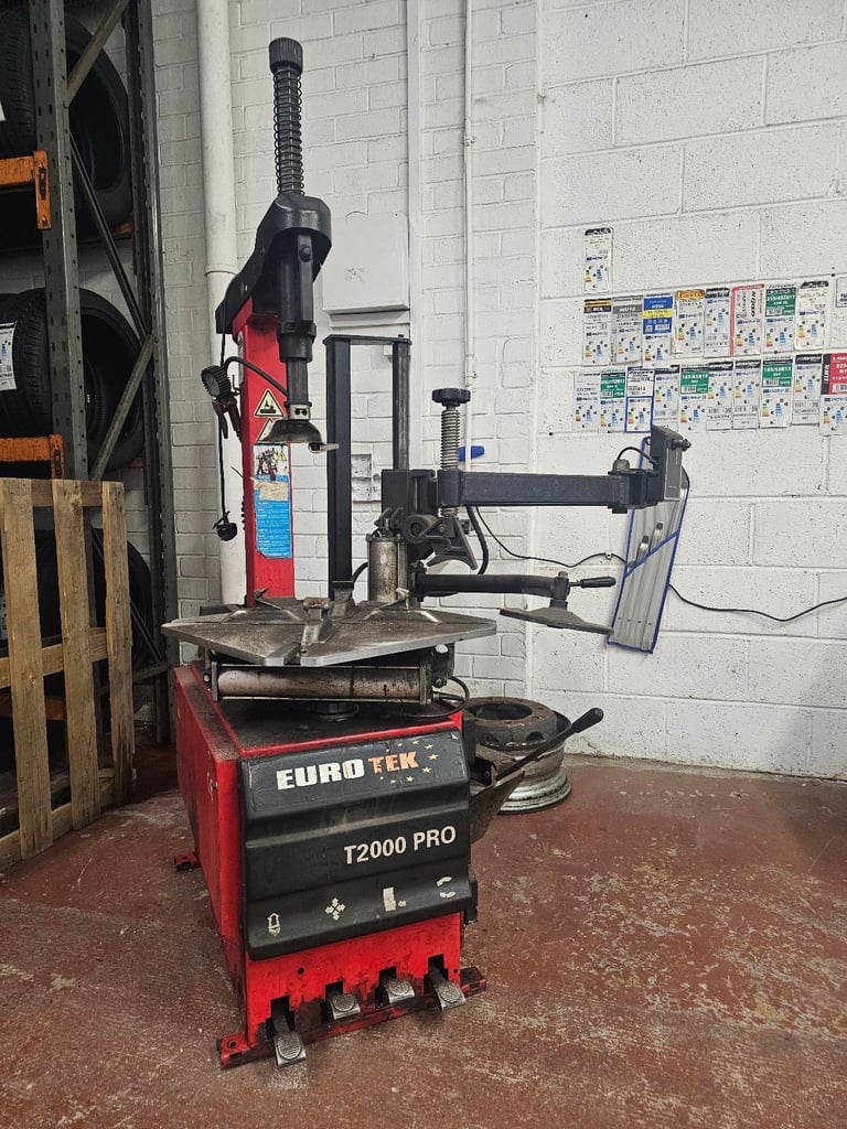 image for Euro tek t2000 pro tyre machine 