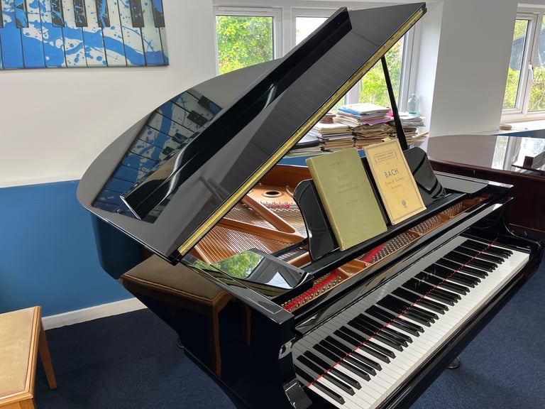 Yamaha Baby Grand GC1 Free Local Delivery Sevenoaks Kent 