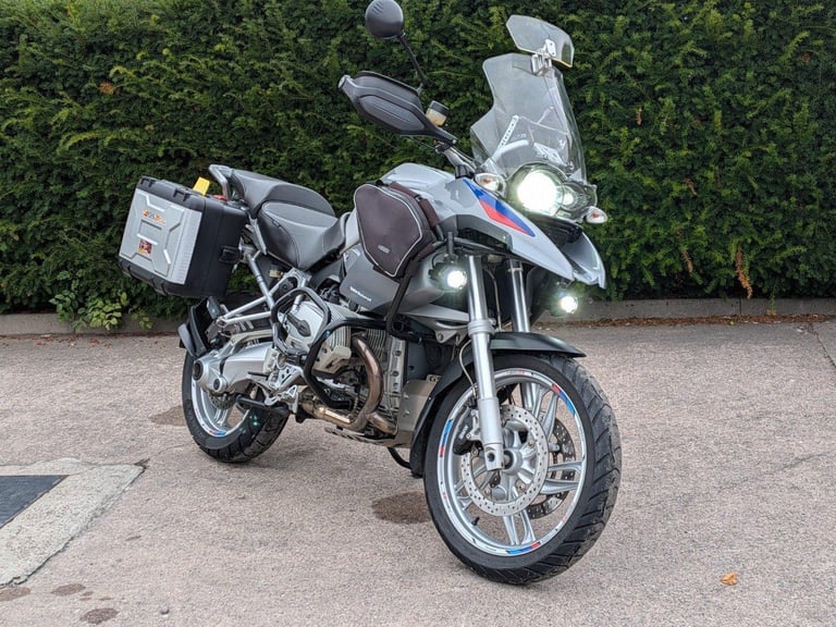 BMW R1200GS - 2007 07 - PANNIERS - VERY CLEAN