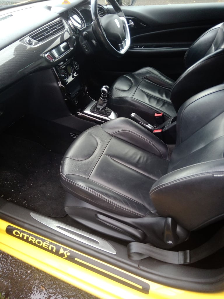 Citroen, DS3, Hatchback, 2013, Manual, 1560 (cc), 3 doors