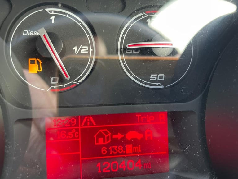 CHRYSLER YPSILON 1.2 SE 13 REG RED 5 DOOR SERVICE HISTORY MOT MARCH 22ND 2026 TAX £35 LOW INSURANCE 