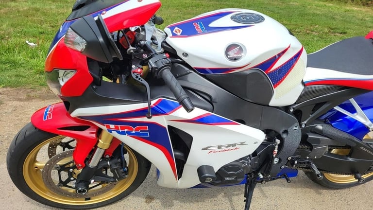 2011 11 HONDA CBR 1000 RR-A FIREBLADE CBR1000RR HRC COLOURS 12k MILES CBR1000