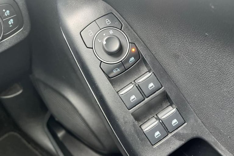 2023 Ford Puma 1.0L EcoBoost 125ps Hybrid mHEV Titanium 5dr Manual Manual Hatchback Petrol Manual