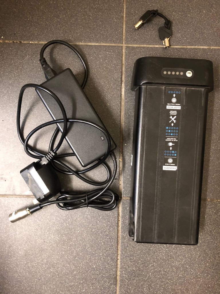 Lovely Adult Electric City Bike Bicycle 36V Battery Elops in very good condition 