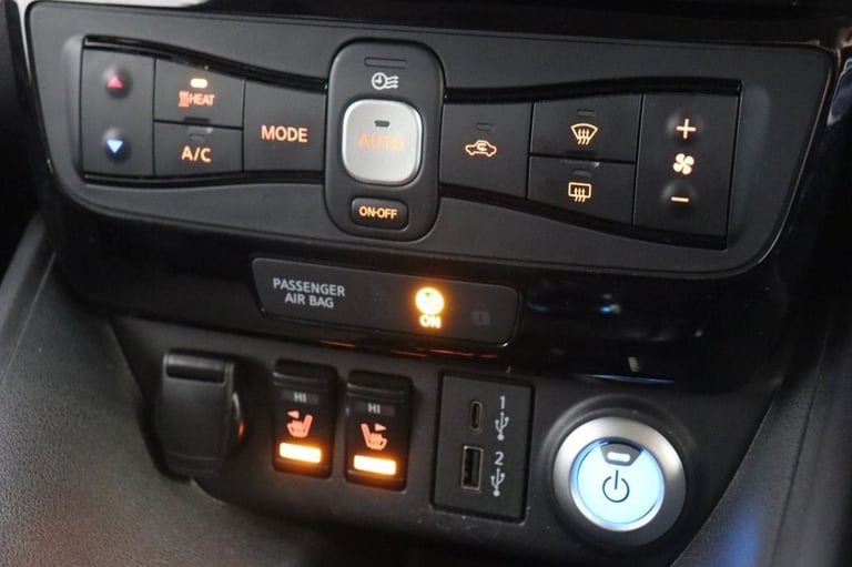 2021 Nissan Leaf 40kWh N-Connecta 5dr Auto (SAT NAV, HEATED SEATS) Hatchback ELECTRIC Automatic