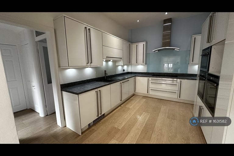 4 bedroom house in Sheffield Road, Hyde, SK14 (4 bed) (#1631582)