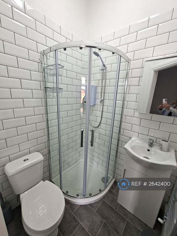 1 bedroom in Moorfield Grove, Bolton, BL2 (#2642400)