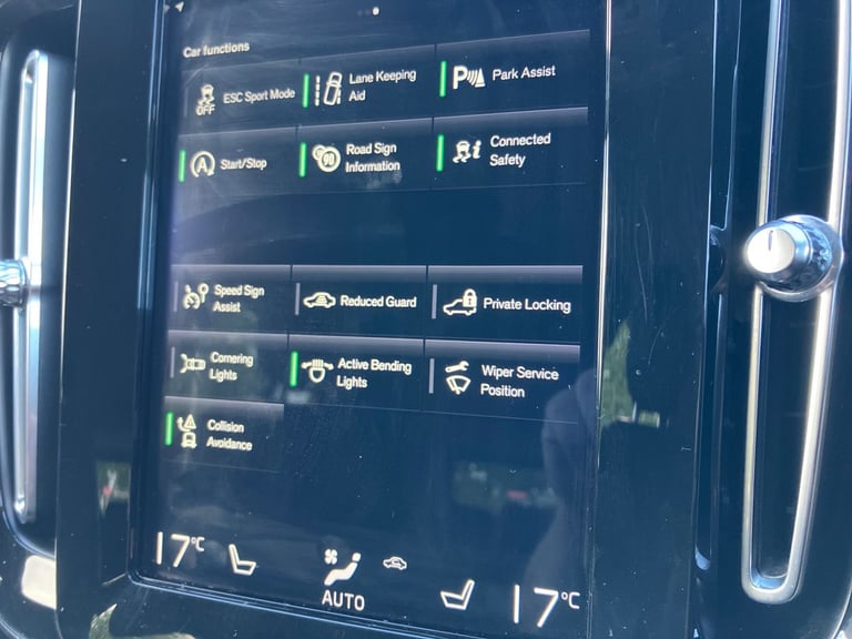 2019 Volvo XC40 1.5 T3 Momentum Pro 5dr Estate PETROL Manual