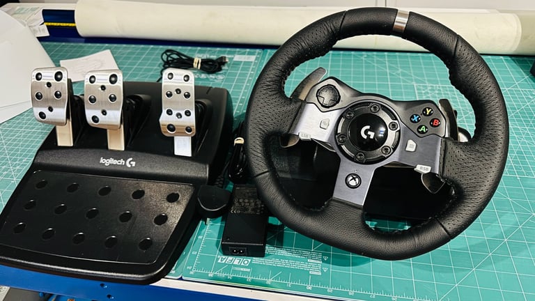 Logitech G920 pedals and wheel