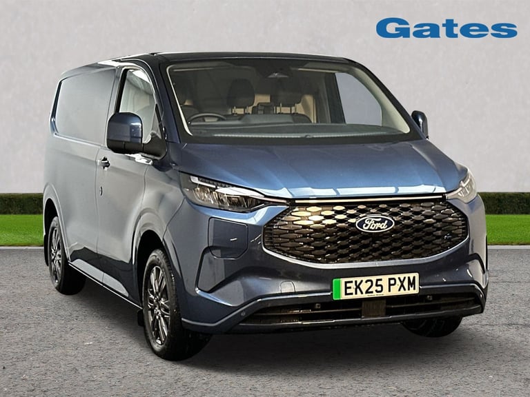 2025 Ford Transit Custom 320 SWB Limited 65kWh 100kw / 136PS Auto Van Electric Automatic