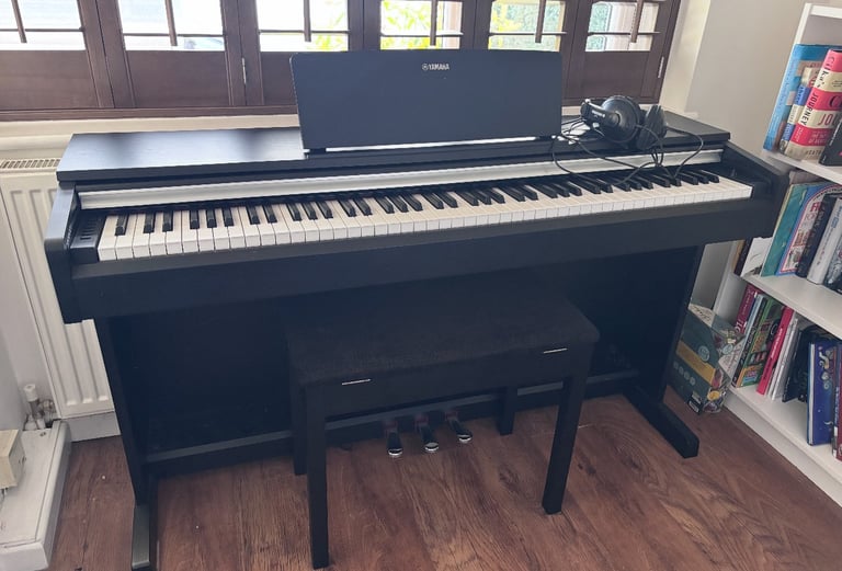Yamaha Arius YDP-142